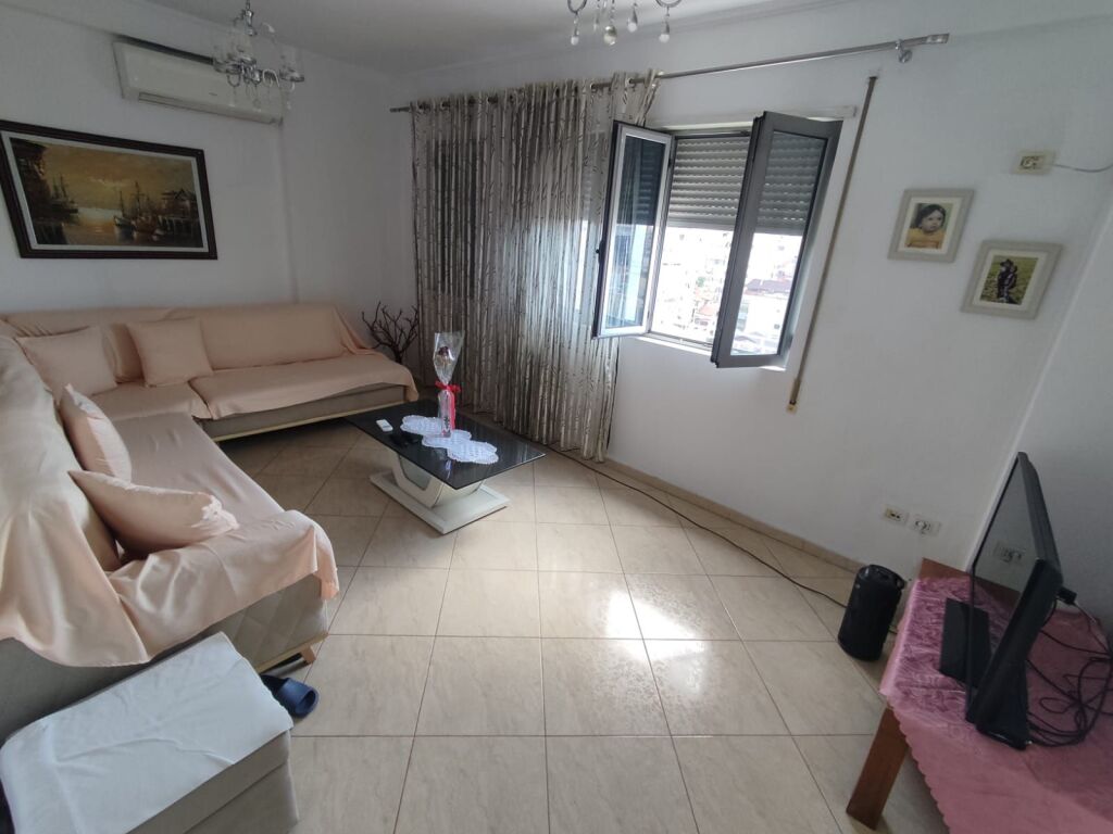 Apartment 2+1+2 for rent on Fortuzi Street near the Ministry of Justice