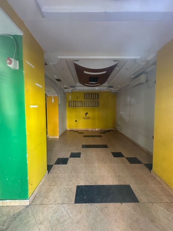 SHOP FOR RENT 52M2 BAJRAM CURRI BOULEVARD 150,000 LEKE FH-87100