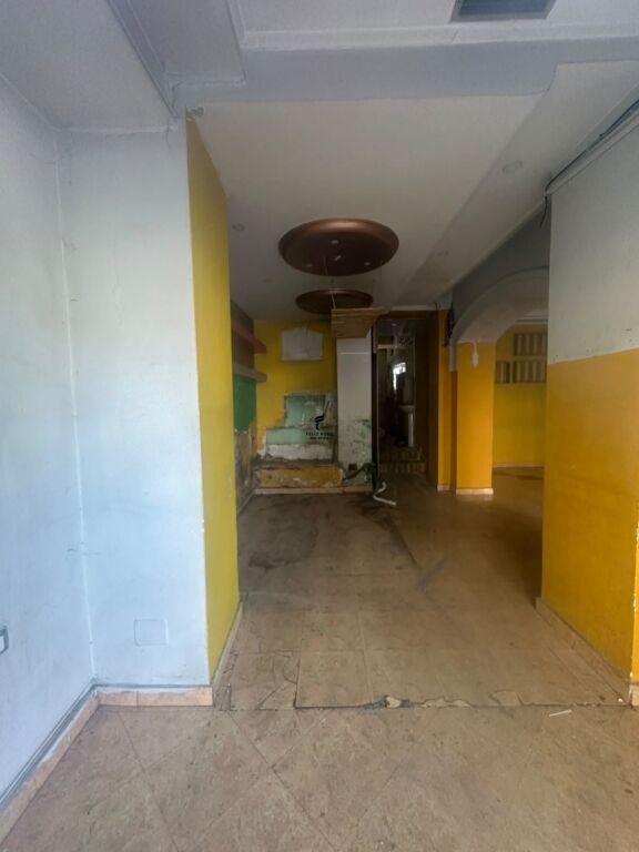 SHOP FOR RENT 52M2 BAJRAM CURRI BOULEVARD 150,000 LEKE FH-87100