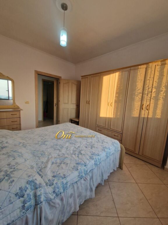 JEPET APARTAMENT ME QERA 2+1, RRUGA FORTUZI