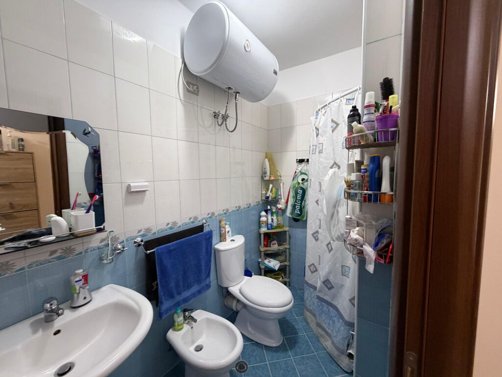 Shitet Apartament 2+1 ne Golem