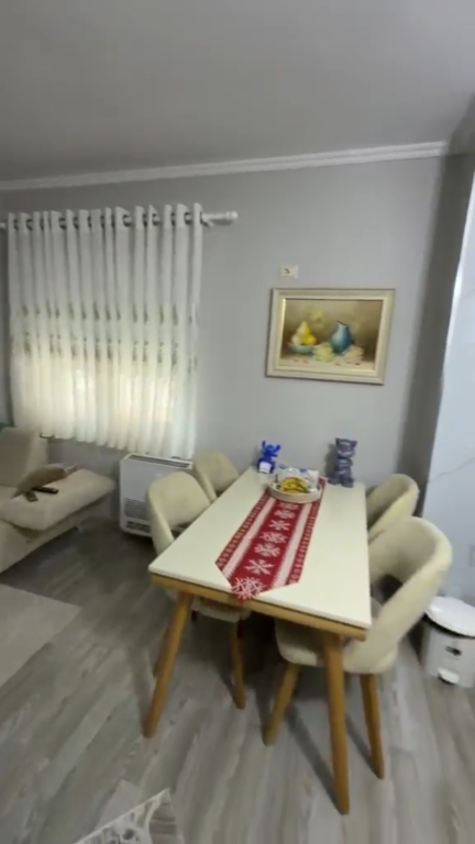 Apartament 2+1+2 per qera tek Pallatet e Verdha !