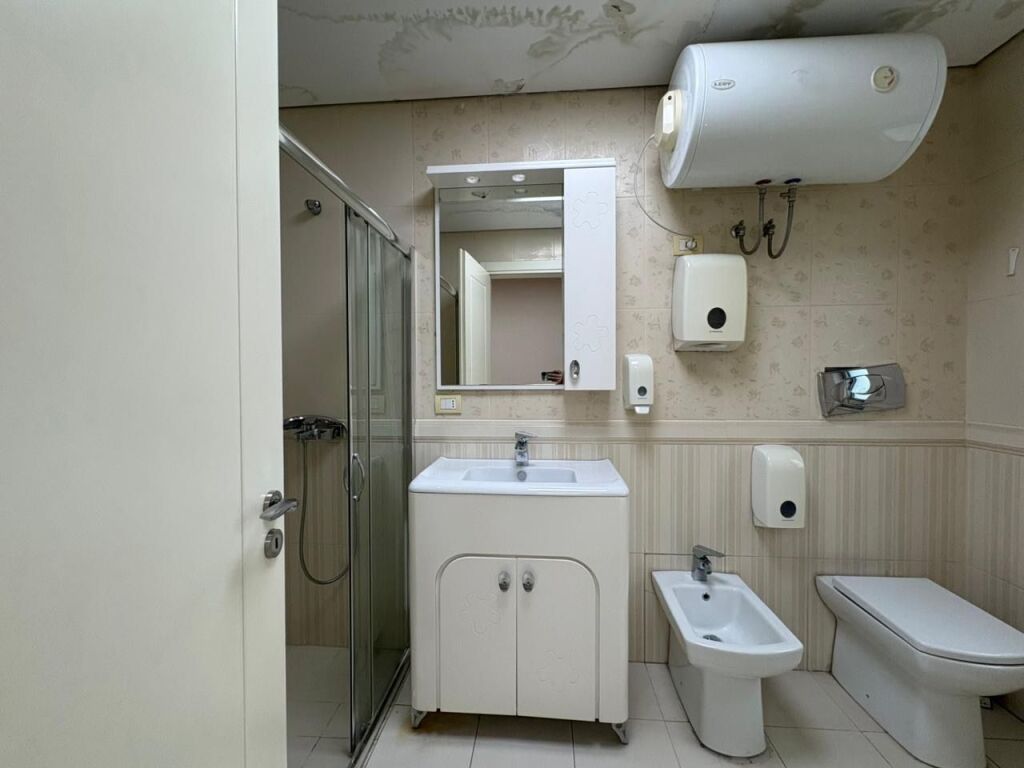 Apartament 3+1+2 tek Kopshti Botanik!