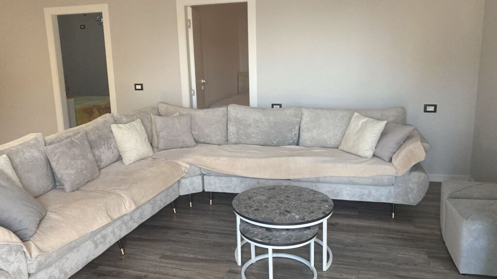 Qera | Vilë 2 + 1 | Porcelani | 650 €/muaj