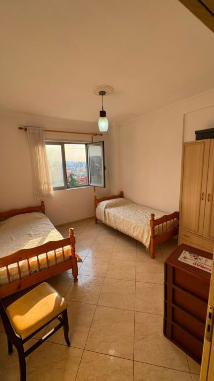 🏡 Jepet me Qera Apartament 2+1+2 – Përballë Ministrisë së Drejtësisë