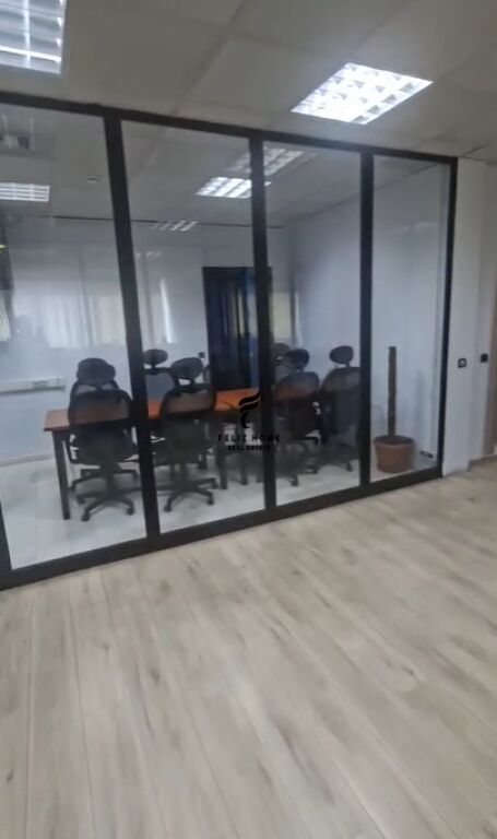 ZYRE ME QERA 275M2 QENDER 4.950 EURO FH-87273