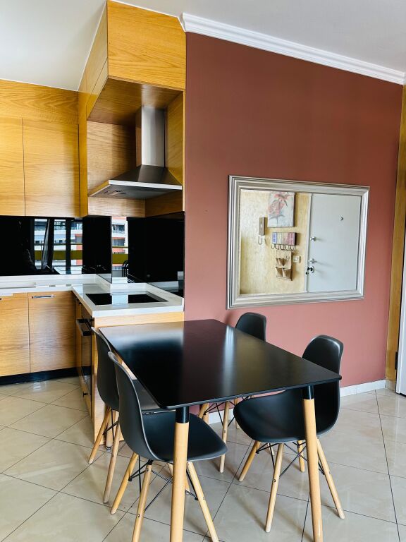 Jepet me Qera Apartament 2+1+Depo – Pallati me Shigjeta