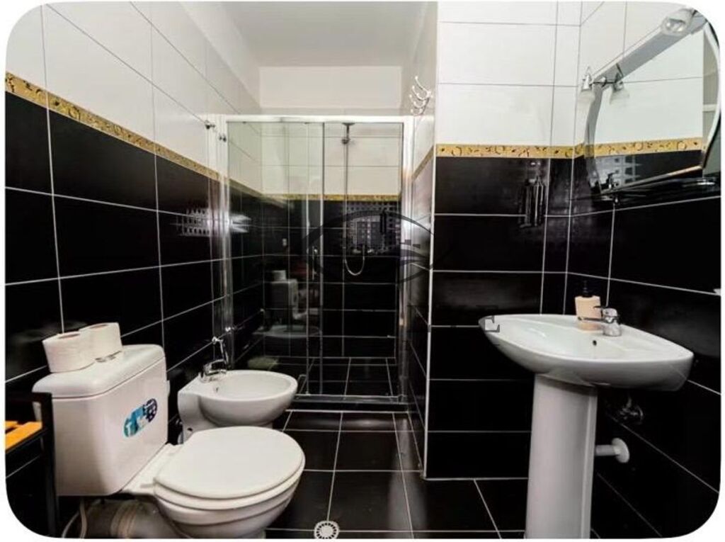 Jepet me qira apartament 3+1 në Currila, Durrës!