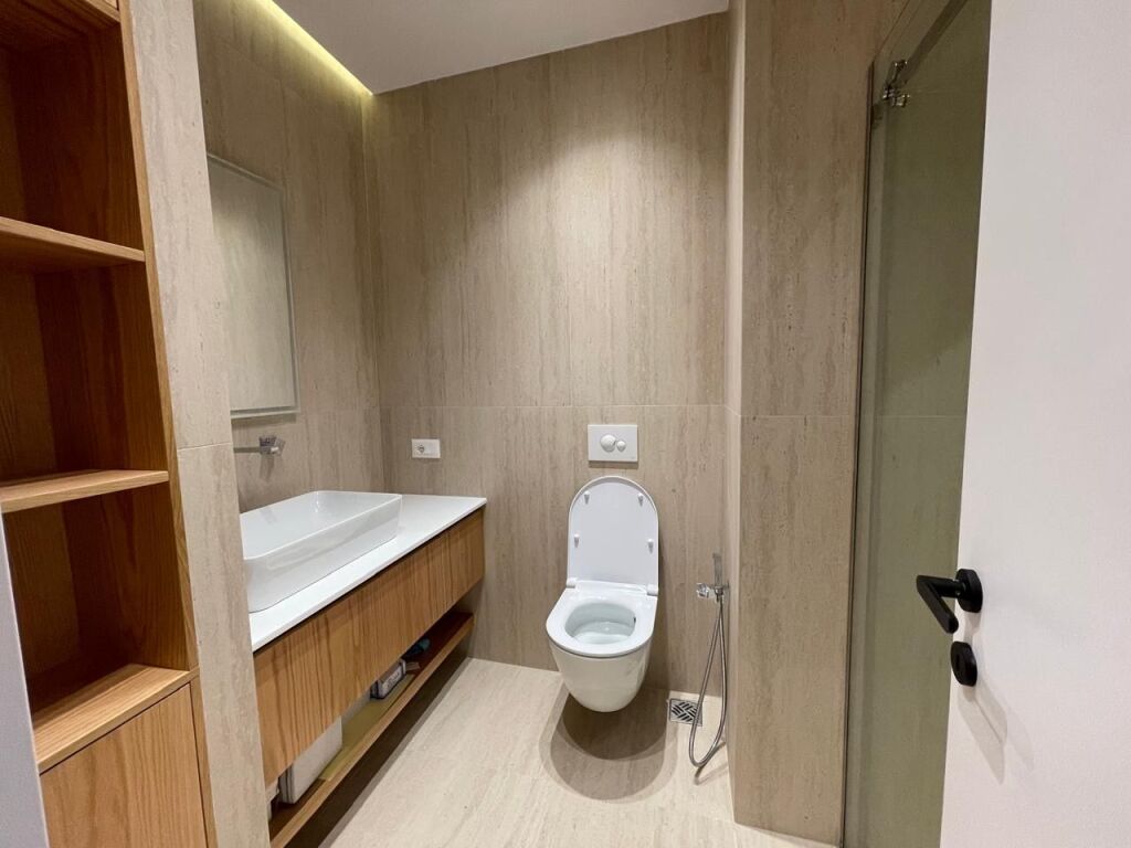 Apartament 1+1 per qera te sheshi willson