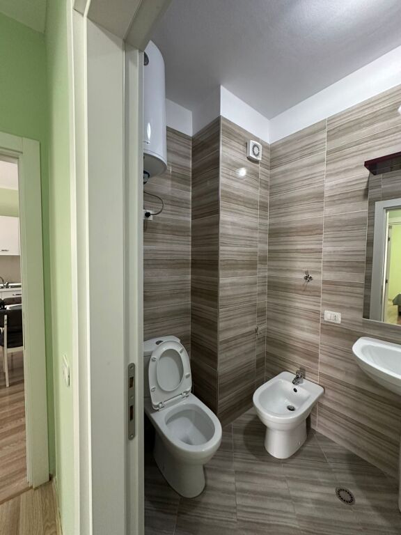 Apartment 1+1, Toptani Center
