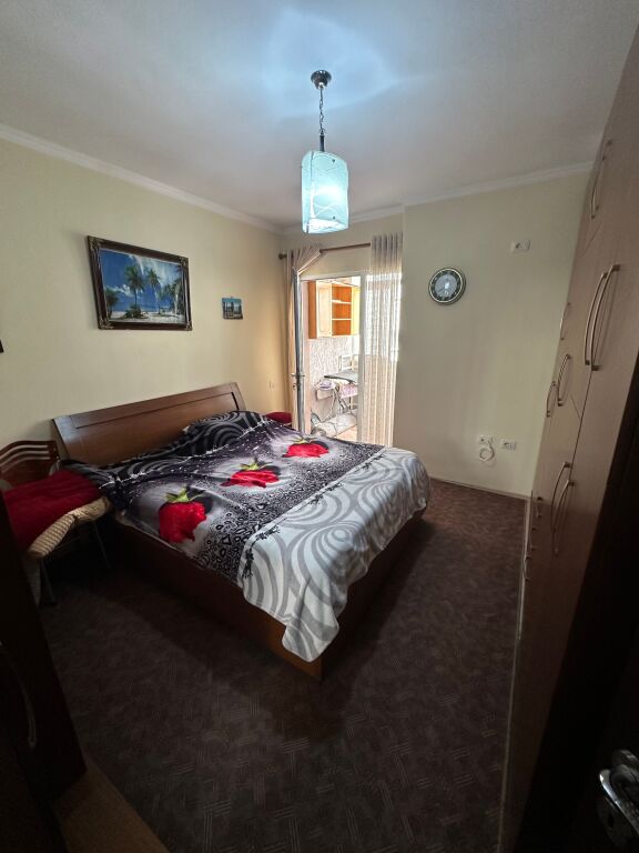 APARTAMENT 1+1 NË VIJËN E PARË  NË POGRADEC