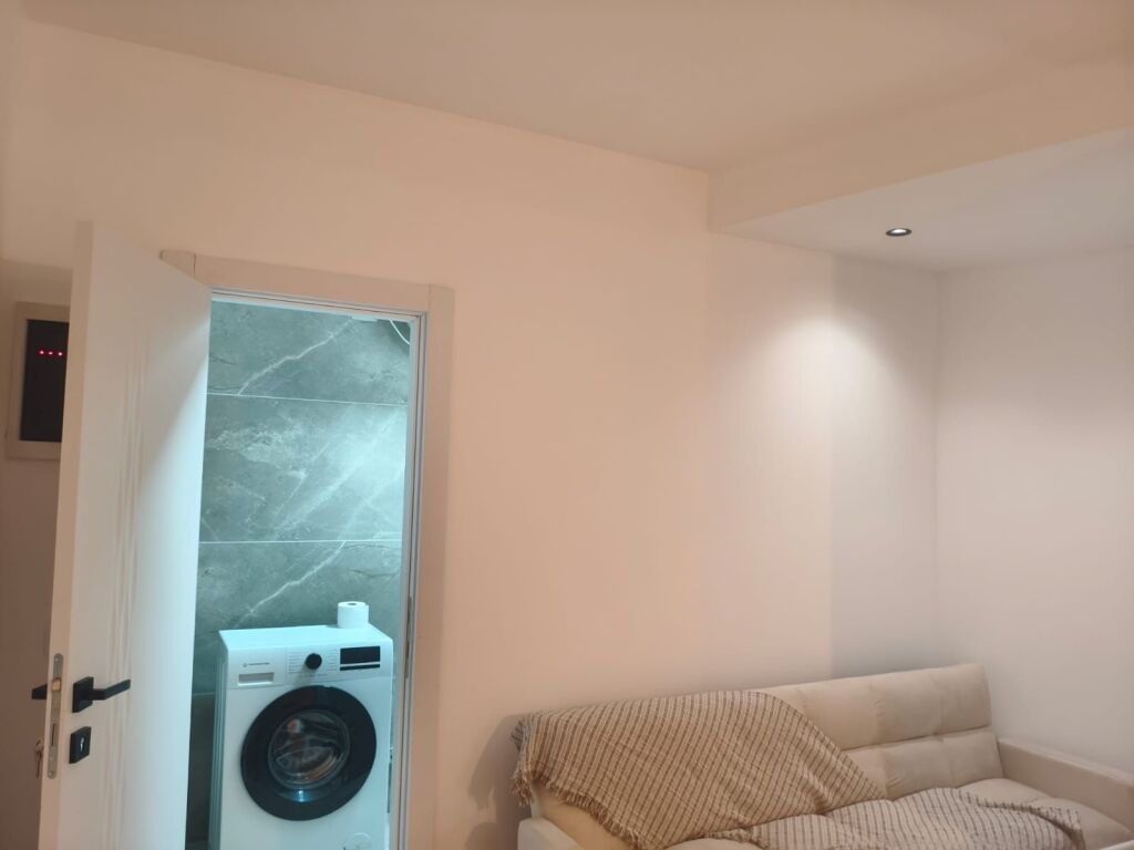 Apartament 1+1 me qira tek Rruga Peti