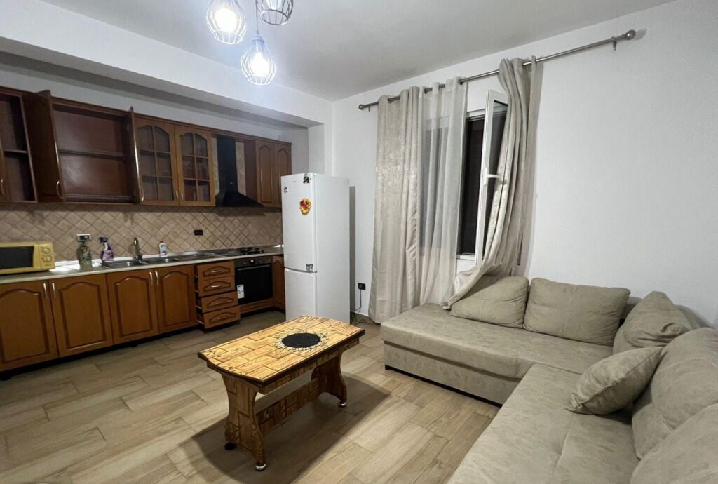 Appartamento 1+1 in affitto in Via Besa, vicino all'Hotel Meridial    ID 5305