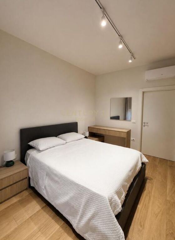 Apartament luksoz 2+1 me qera