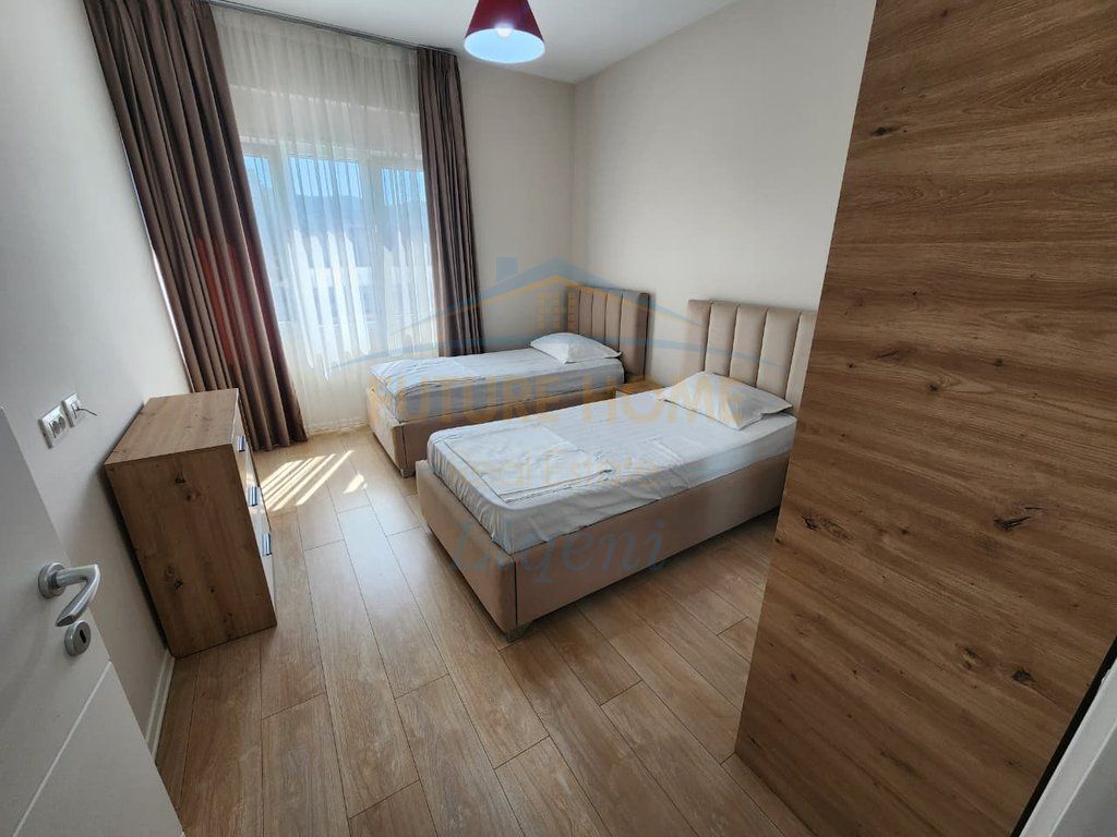 JEPET ME QERA APARTAMENT 2+1+POST PARKIMI RRUGA E KOSOVARVE