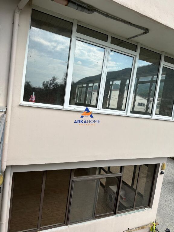 AFFITTASI LOCALE DEPOSITO 500M2 "BERZHITË" 1500 EURO