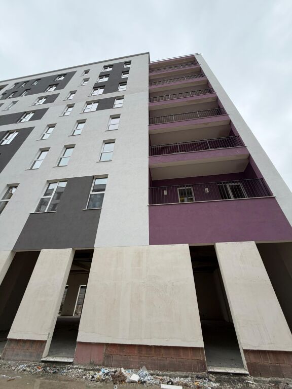 Apartament ne shitje 2+1+2 Tirana Entry