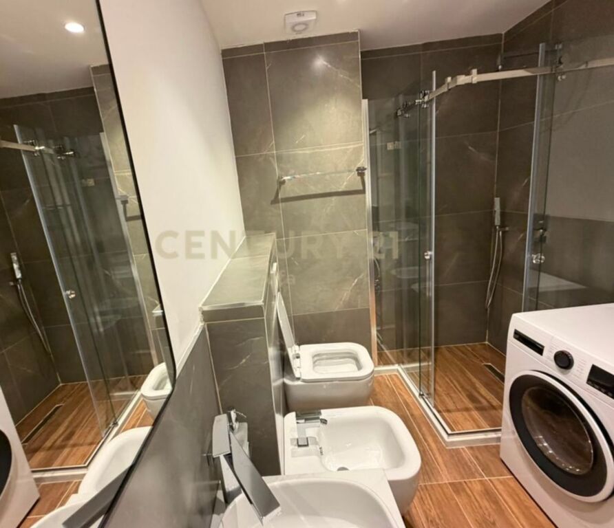 Jepet me qera Apartament Premium 2+1+2 me mobilje dhe parkim të ri