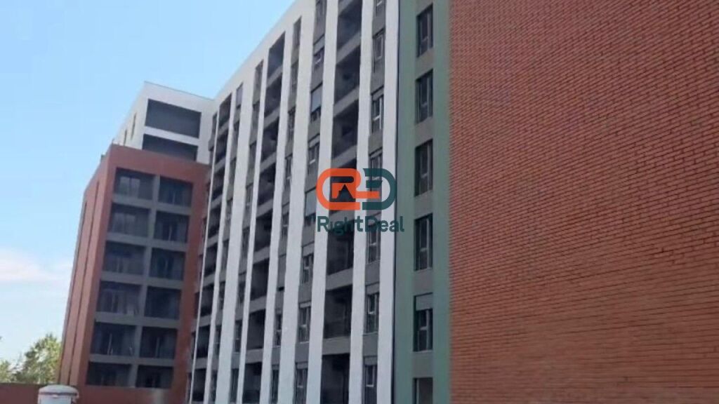 OCCASION In Paskuqan, Apartment 2+1+2 for Sale, Near the Great Ring Road and with Immediate Access to 5 Maji Street!