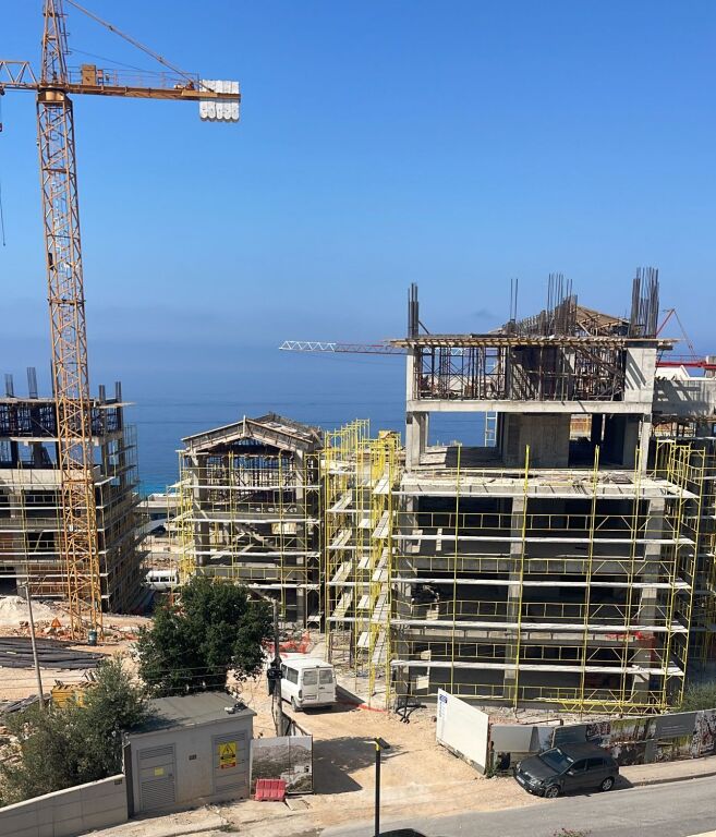 Shitet apartament 1+1 ne Square Village Santorini 2 ,Dhermi
