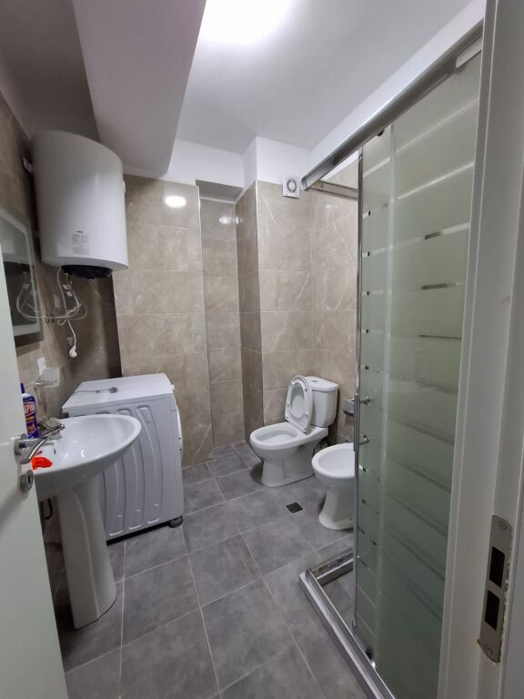 Rent | Apartament 3 + 1 | Rruga 5 Maji | 650 €/month