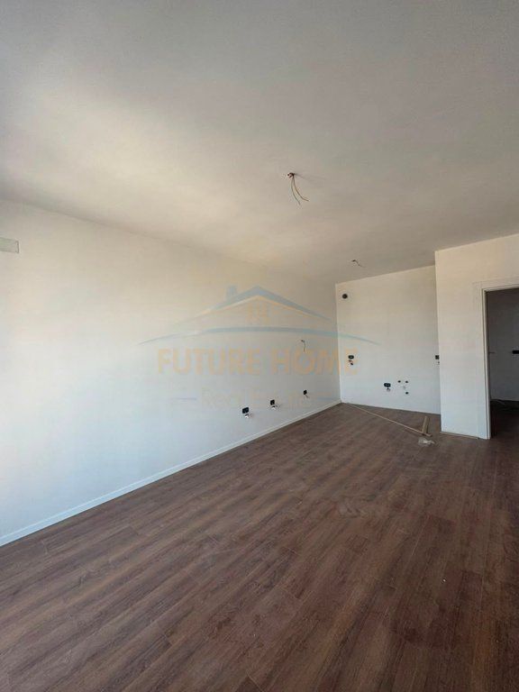 SHITET APARTAMENT 1+1 KOMPLEKSI LATIFI KINOSTUDIO