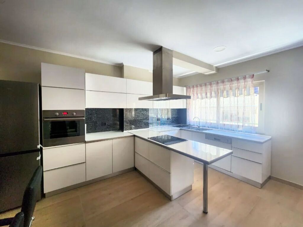 🏡 Affittasi Appartamento 2+1 + Balcone – Comune di Parigi