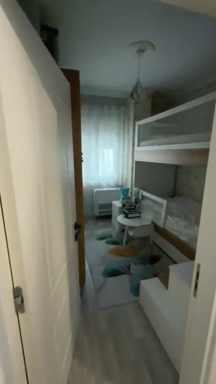 Apartament 2+1+2 per qera tek Pallatet e Verdha !
