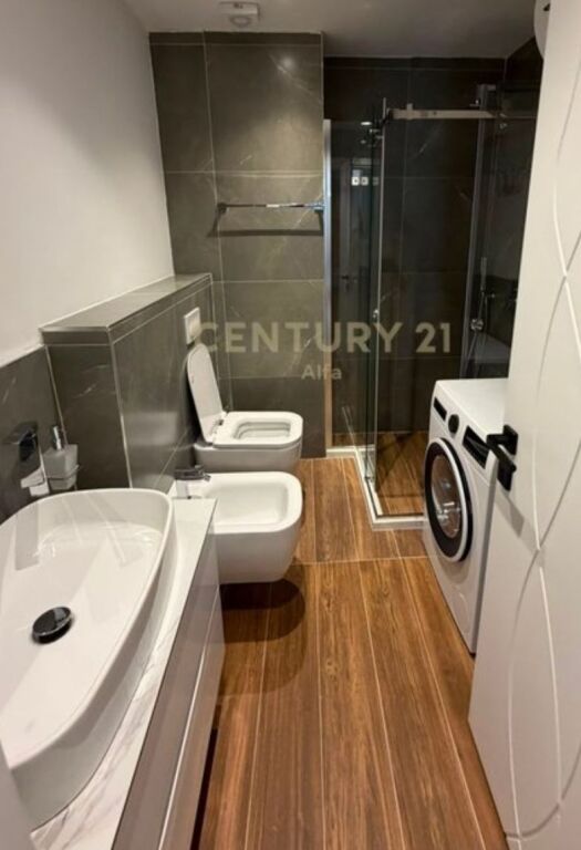 Jepet me qera Apartament Premium 2+1+2 me mobilje dhe parkim të ri