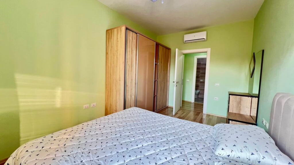 # IN AFFITTO: Appartamento 1+1 📍 Centro di Tirana (Vicino a Toptani) – 65.000 Lek/Mese – Nuova Costruzione (2018) – 4° Piano – 75 m² || Nel Cuore di Tirana con Accesso Immediato 🏃🏻‍♂️
