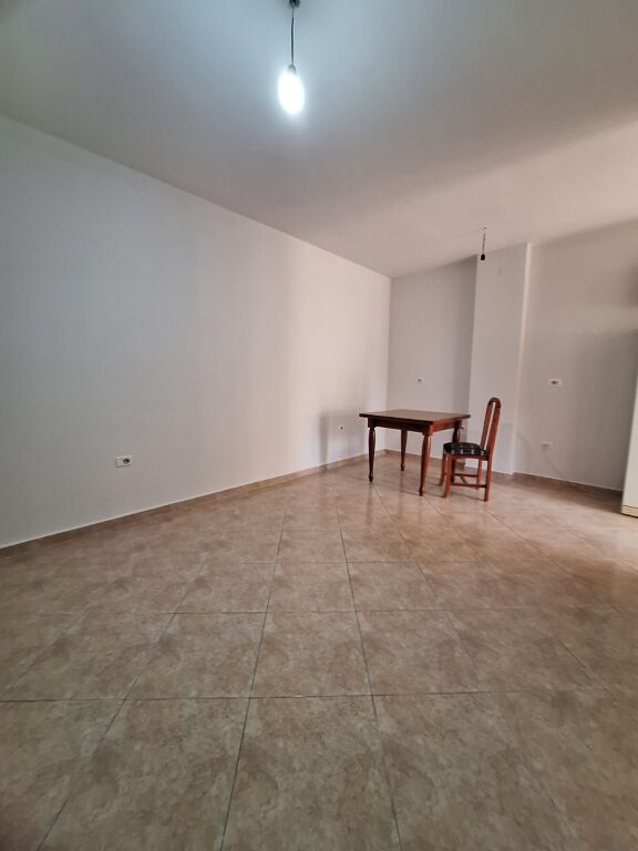 🏡 Apartament 2+1 me qera  📍Astir, pranë 2 Palmat