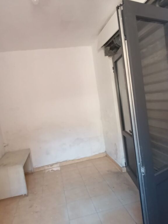Qera | Ambjent Biznesi | Xhamllik | 150 €/muaj