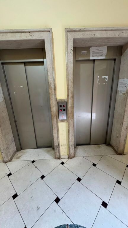 🏡 Jepet me Qera Apartament 2+1+2 – Përballë Ministrisë së Drejtësisë