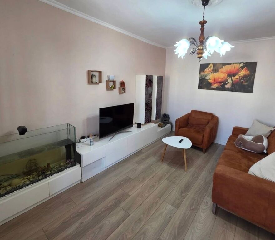 Apartament 2+1 me qira tek Garda ne Bllok
