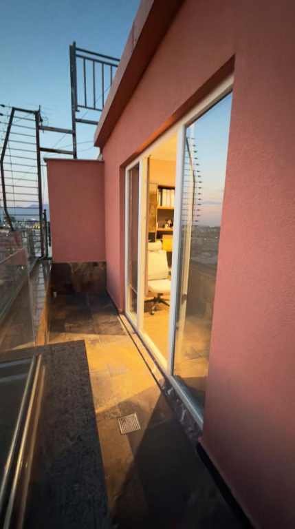 Zyrë  350 m² me Qira | Rooftop Kika 1, Komuna e Parisit, Tiranë