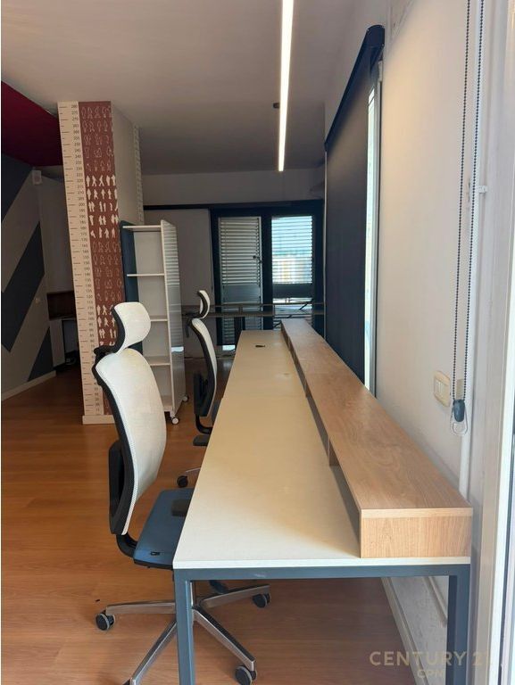 Apartament 2+1 Në Shitje në Fresku, Shkozë, Tiranë