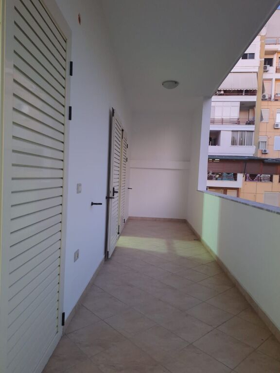 🏡 Apartament 1+1 me qera (jepet dhe per biznes)  📍Kodra e Diellit, Rruga Shkëlqim Fusha