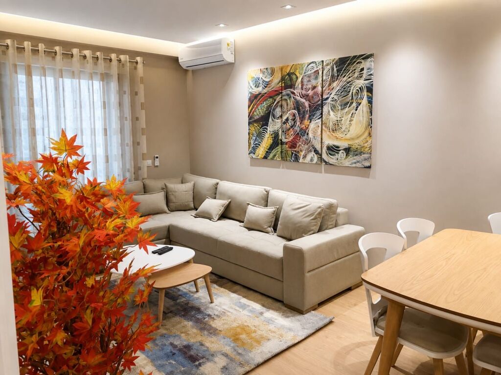Apartament 1+1+ post Parkimi per qera Komuna e Parisit !
