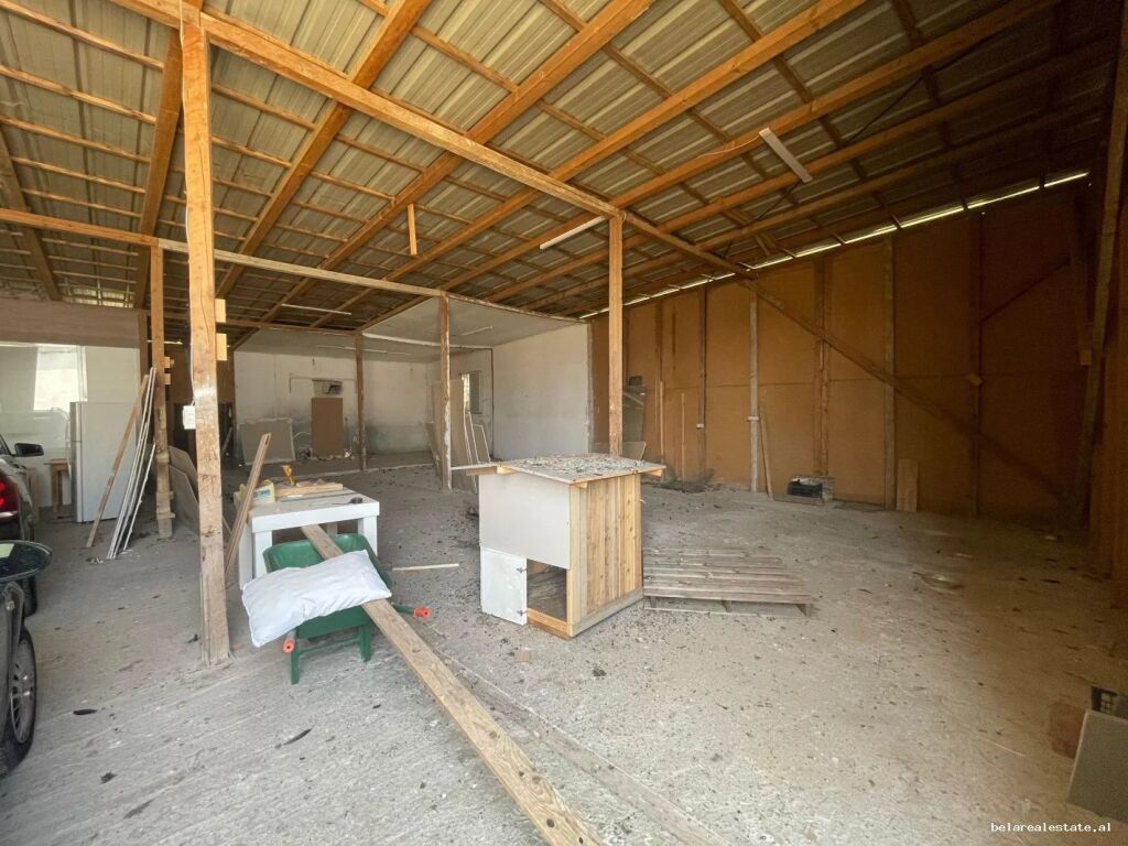 Magazzini in Affitto a Mezez (ID BM354) Tirana