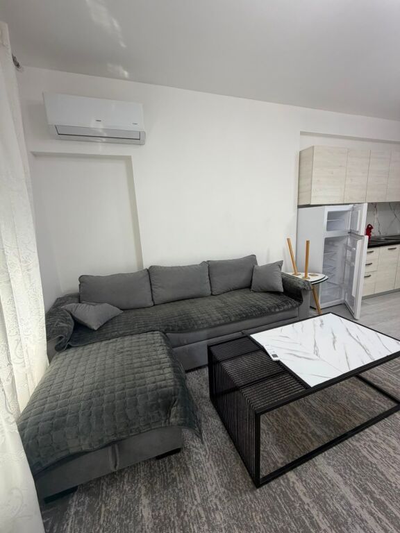 Qera | Apartament 1 + 1 | Rruga 5 Maji | 450 €/muaj