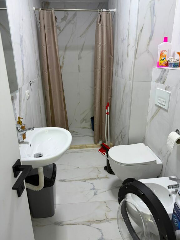 Qera | Apartament 1 + 1 | Rruga 5 Maji | 450 €/muaj