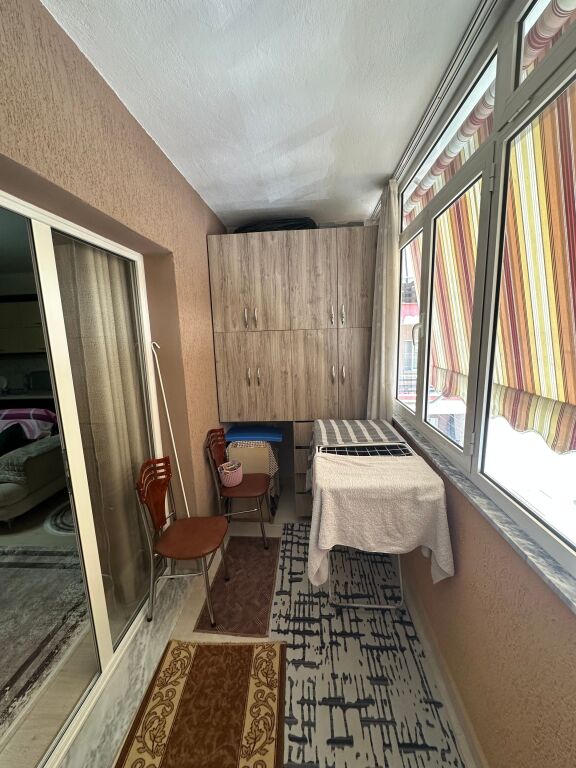 APARTAMENT 1+1 NË VIJËN E PARË  NË POGRADEC
