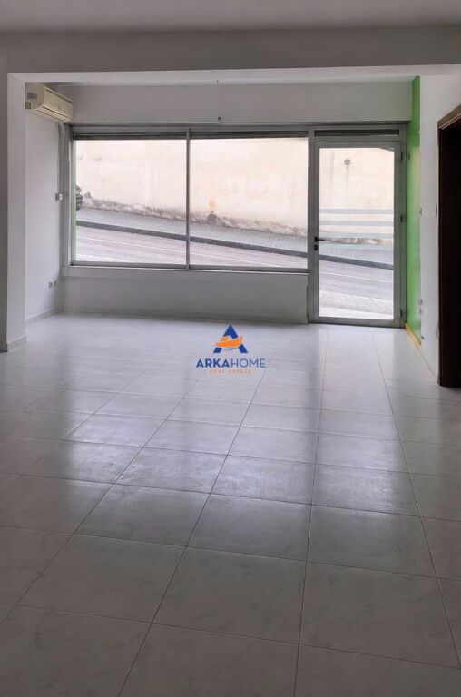 JEPET AMBIENT BIZNESI ME QERA 120 M2 "KODRA E DIELLIT" 70,000LEKE