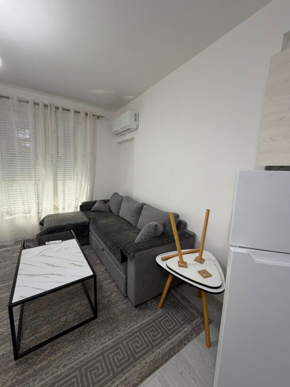 Qera | Apartament 1 + 1 | Rruga 5 Maji | 450 €/muaj
