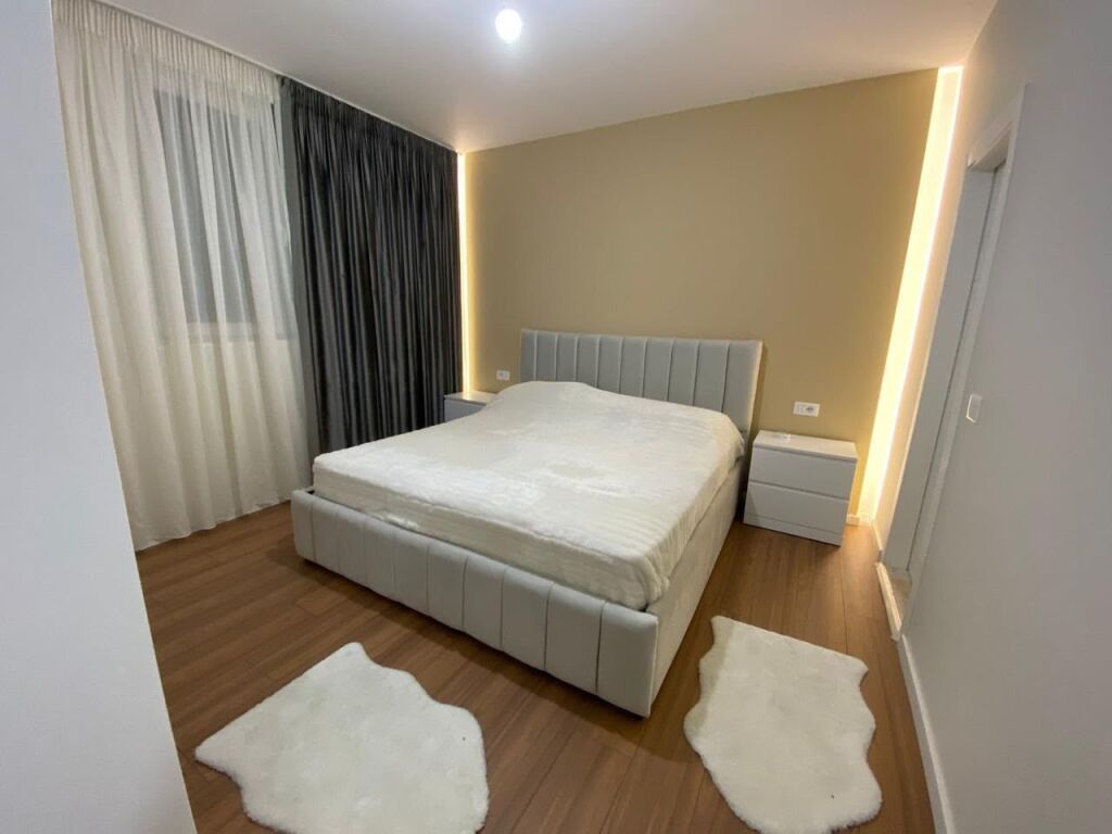 2+1,me parkim,liqeni i thate,800 euro