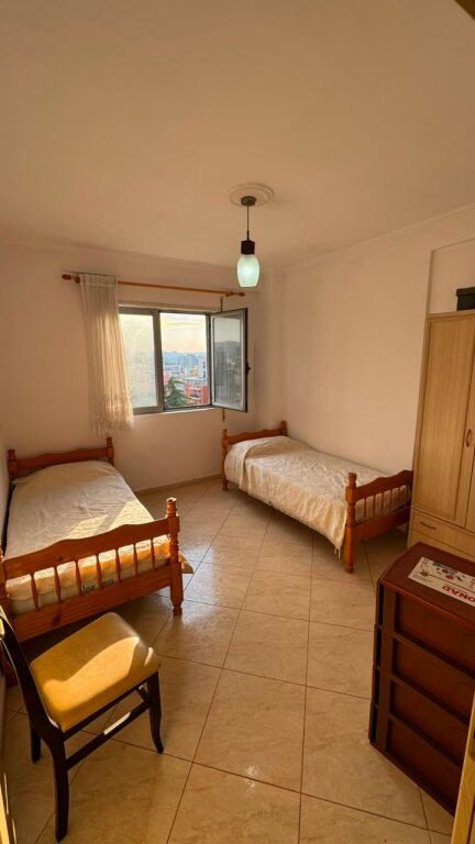 🏡 Jepet me Qera Apartament 2+1+2 – Përballë Ministrisë së Drejtësisë