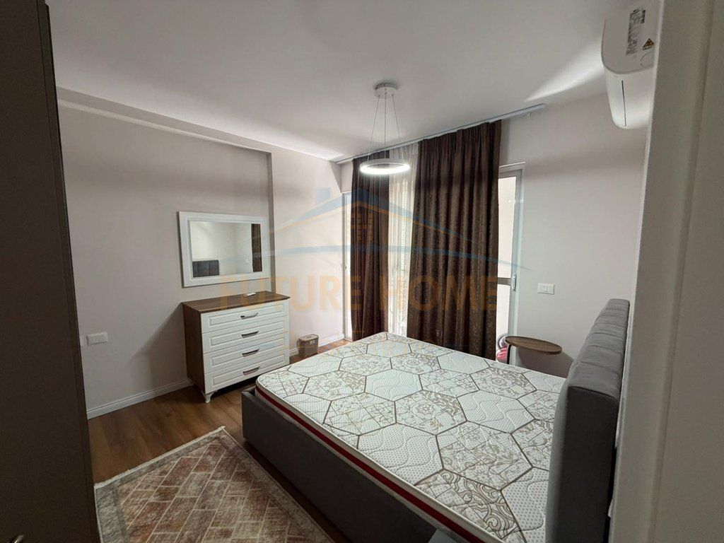 Qira, Apartament 2+1, Rruga e Barrikadave, Tiranë.