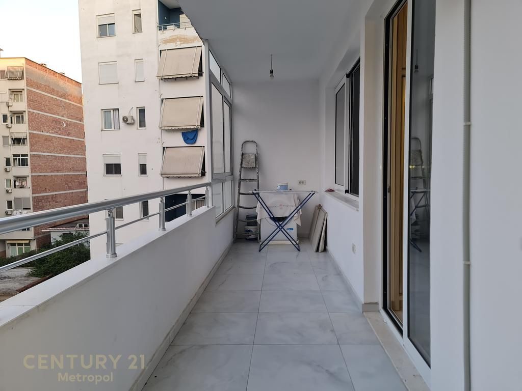 APARTAMENT PER QIRA 2+1-ASTIR! 550 € 50,000 Lekë