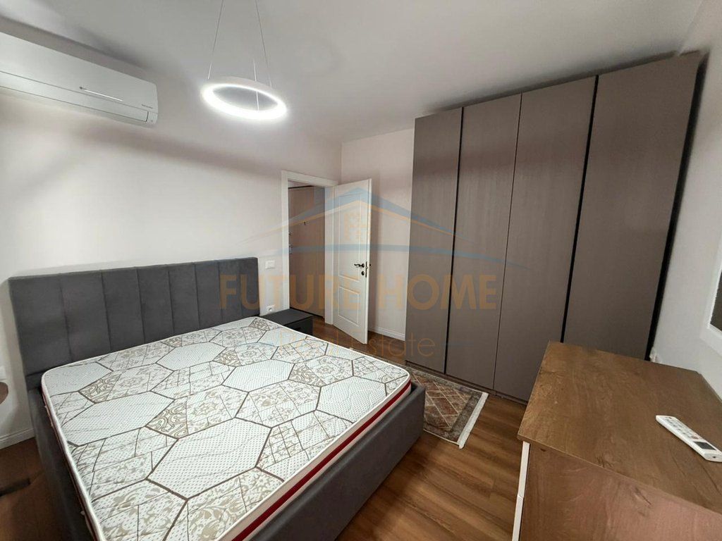 Qira, Apartament 2+1, Rruga e Barrikadave, Tiranë.