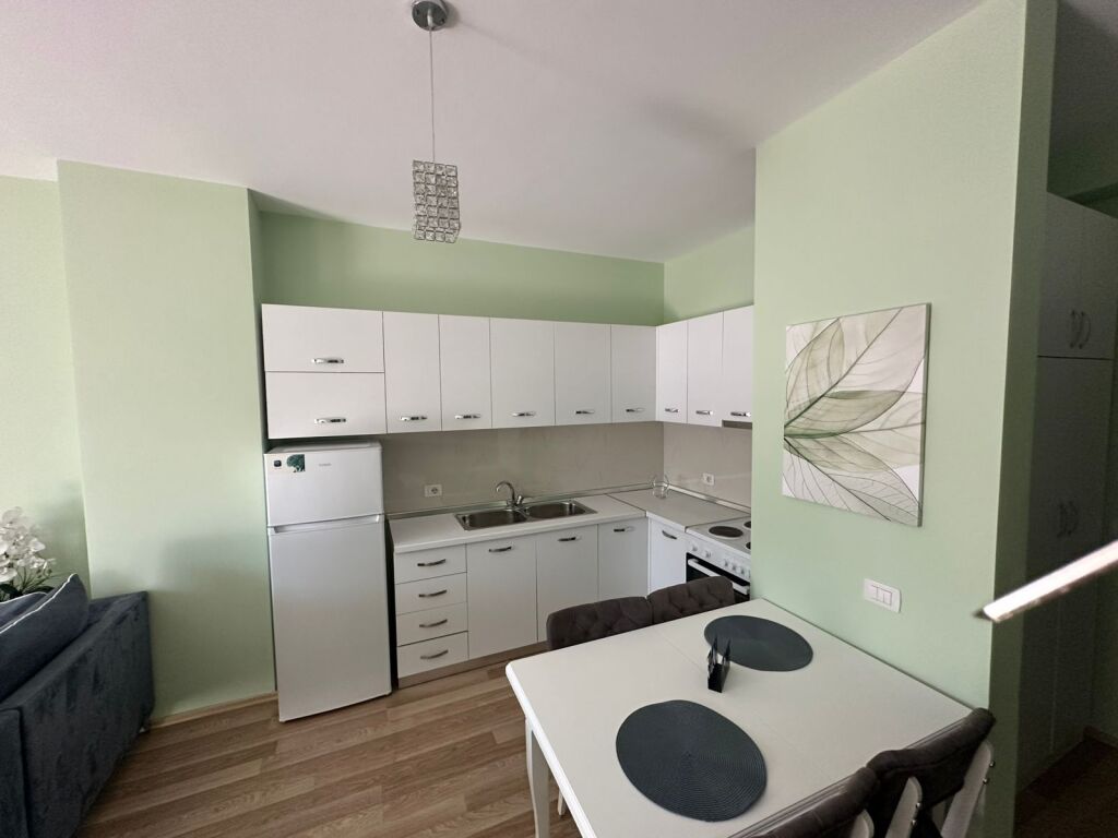 Apartment 1+1, Toptani Center